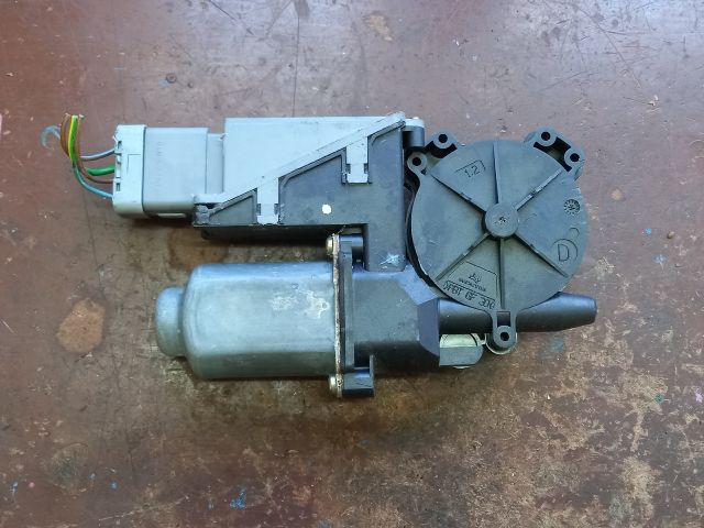 bontott PEUGEOT 307 Jobb hátsó Ablakemelő Motor