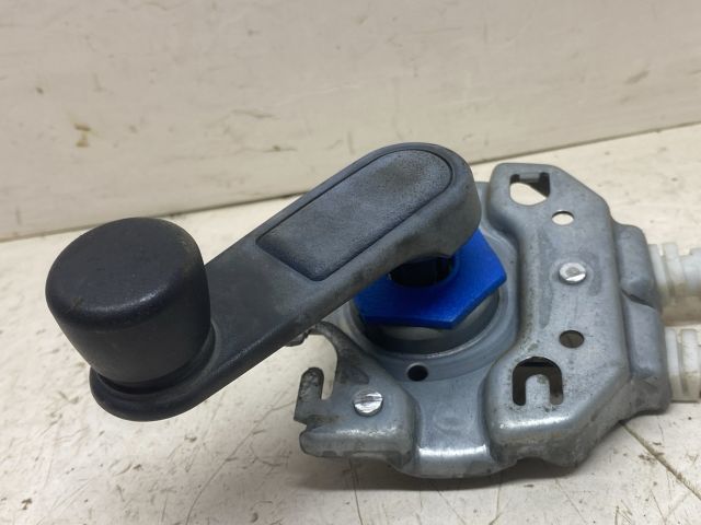 bontott PEUGEOT 307 Jobb hátsó Ablakemelő Szerkezet (Mechanikus)