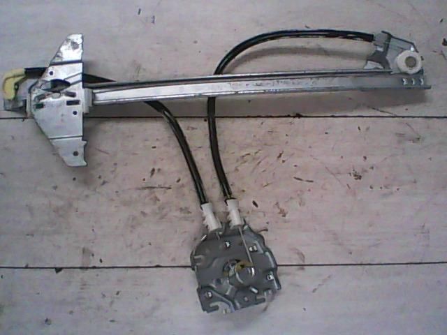 bontott PEUGEOT 307 Jobb hátsó Ablakemelő Szerkezet (Mechanikus)