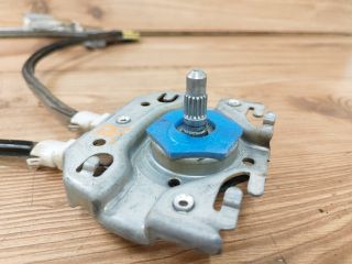 bontott PEUGEOT 307 Jobb hátsó Ablakemelő Szerkezet (Mechanikus)