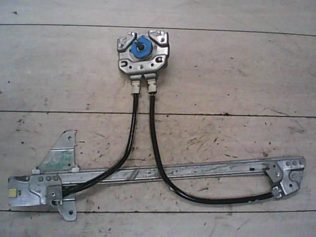 bontott PEUGEOT 307 Jobb hátsó Ablakemelő Szerkezet (Mechanikus)