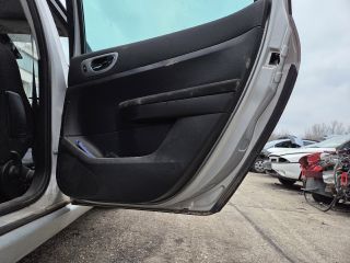 bontott PEUGEOT 307 Jobb hátsó Ajtó (Részeivel)