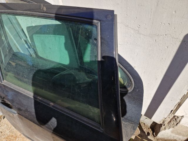 bontott PEUGEOT 307 Jobb hátsó Ajtó (Részeivel)