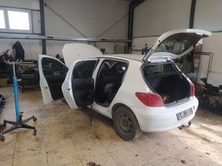 bontott PEUGEOT 307 Jobb hátsó Ajtóhatároló