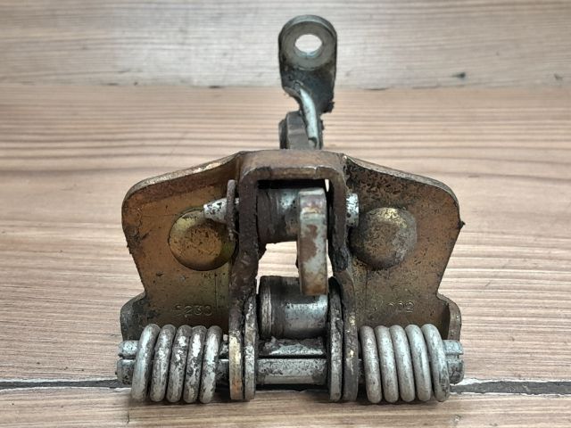 bontott PEUGEOT 307 Jobb hátsó Ajtóhatároló