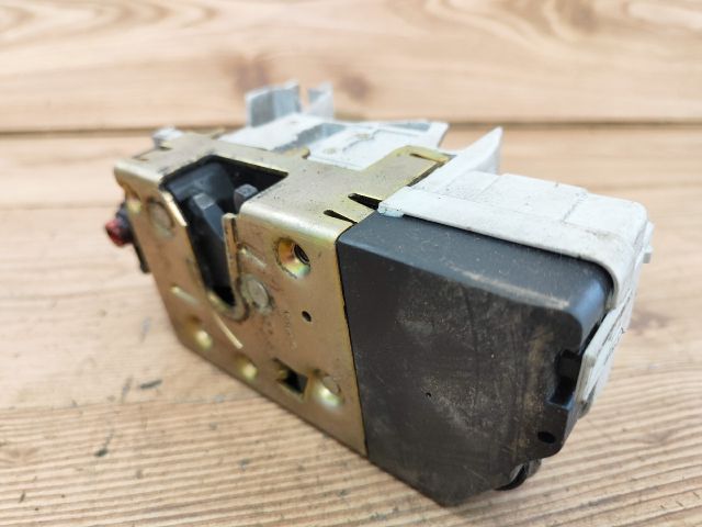 bontott PEUGEOT 307 Jobb hátsó Ajtózár