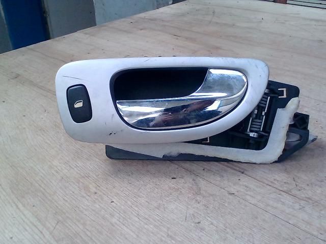 bontott PEUGEOT 307 Jobb hátsó Belső Kilincs