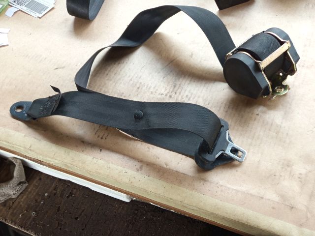 bontott PEUGEOT 307 Jobb hátsó Biztonsági Öv