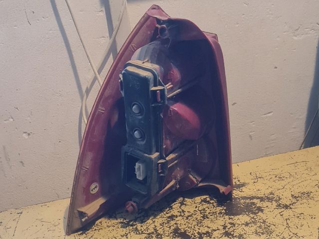 bontott PEUGEOT 307 Jobb Hátsó Lámpa