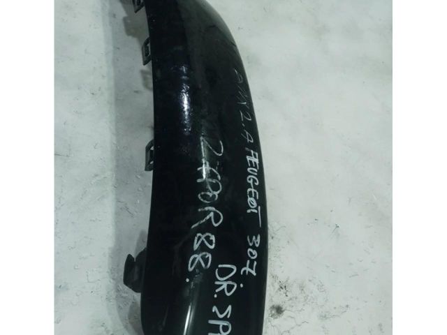 bontott PEUGEOT 307 Jobb hátsó Lökhárító Díszléc