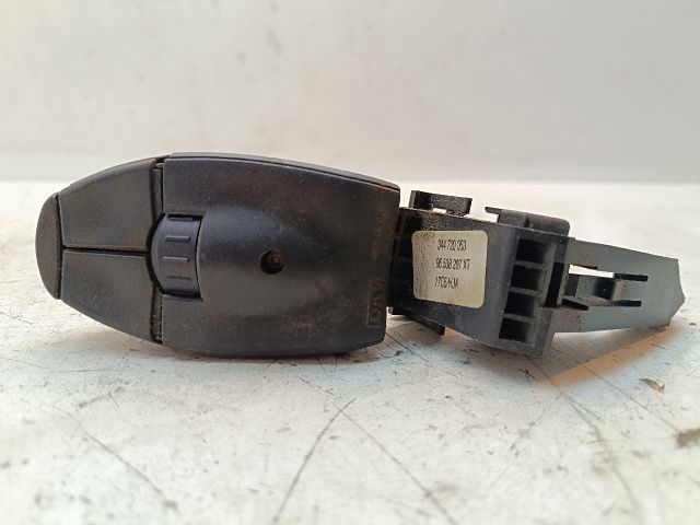 bontott PEUGEOT 307 Jobb Multikormány Kapcsoló