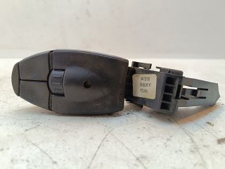 bontott PEUGEOT 307 Jobb Multikormány Kapcsoló