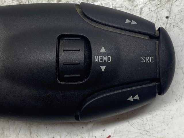 bontott PEUGEOT 307 Jobb Multikormány Kapcsoló