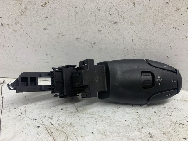 bontott PEUGEOT 307 Jobb Multikormány Kapcsoló