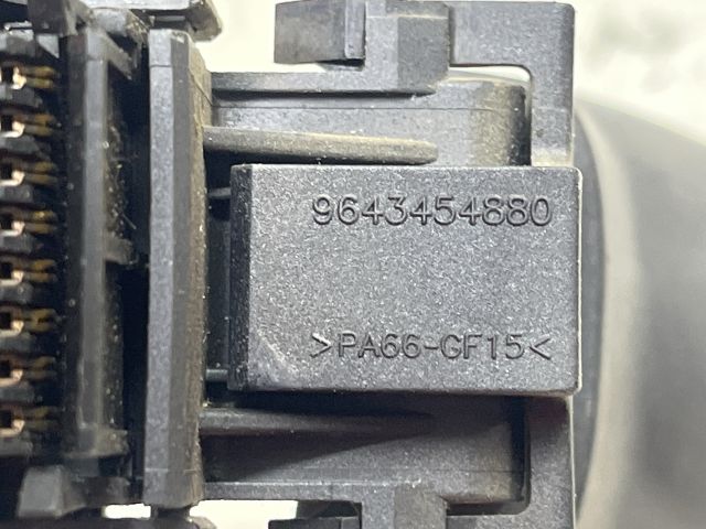 bontott PEUGEOT 307 Jobb Multikormány Kapcsoló