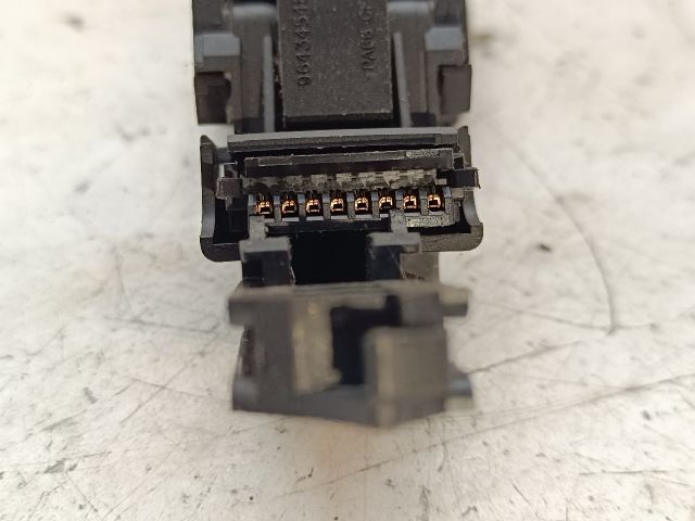 bontott PEUGEOT 307 Jobb Multikormány Kapcsoló