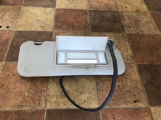 bontott PEUGEOT 307 Jobb Napellenző