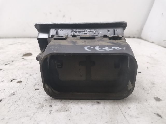 bontott PEUGEOT 307 Jobb Szellőző