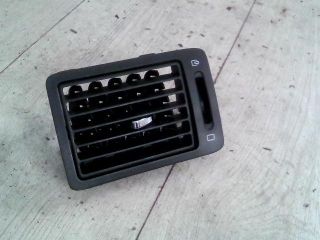 bontott PEUGEOT 307 Jobb Szellőző