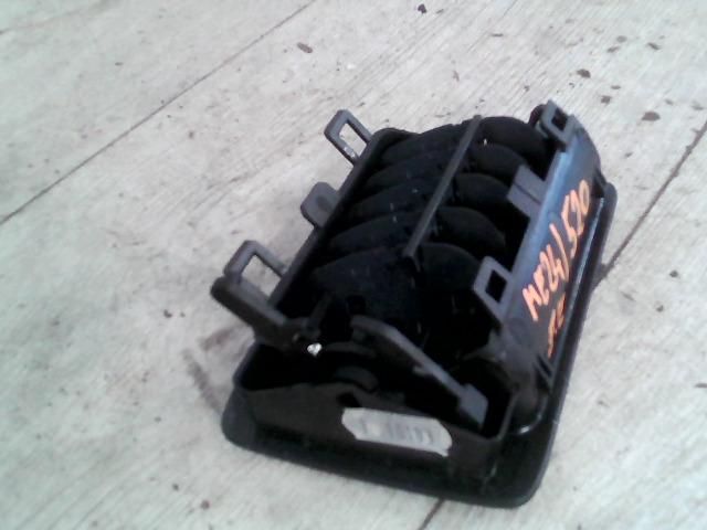 bontott PEUGEOT 307 Jobb Szellőző