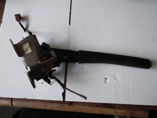 bontott PEUGEOT 307 Kézifék Kar