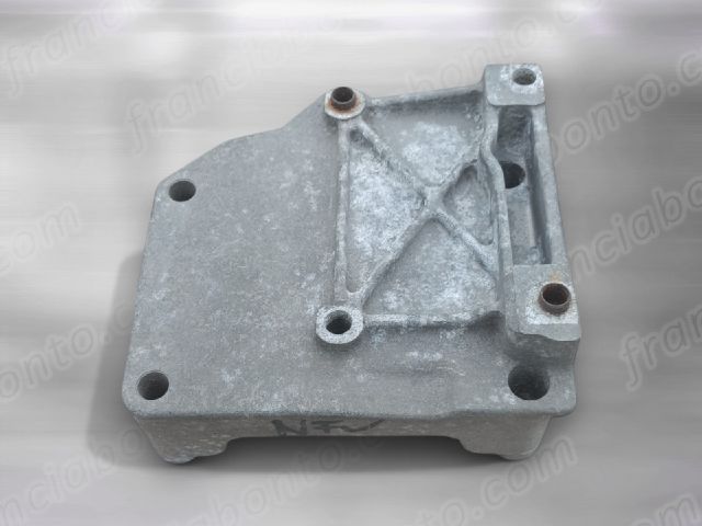 bontott PEUGEOT 307 Klímakompresszor Tartó Bak