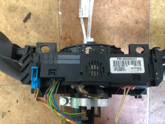 bontott PEUGEOT 307 Komplett Kormánykapcsoló (Bajuszkapcsoló)