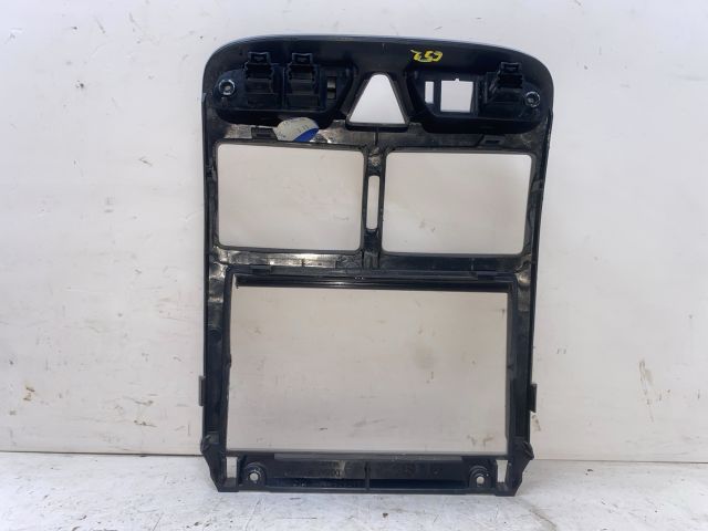 bontott PEUGEOT 307 Középkonzol Keret