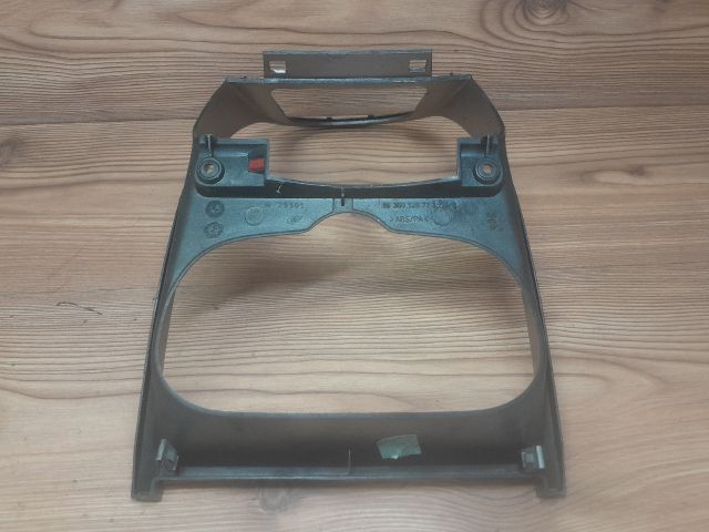 bontott PEUGEOT 307 Középkonzol Keret