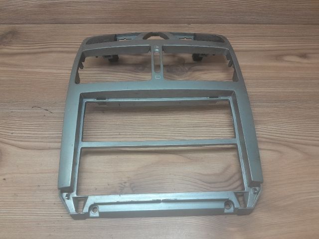 bontott PEUGEOT 307 Középkonzol Keret