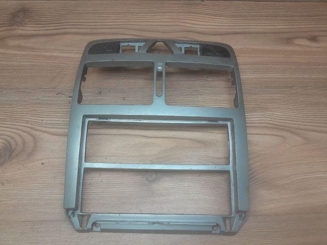 bontott PEUGEOT 307 Középkonzol Keret