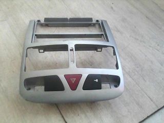 bontott PEUGEOT 307 Középkonzol Keret