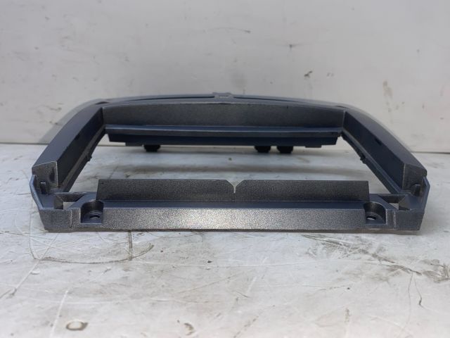 bontott PEUGEOT 307 Középkonzol Keret