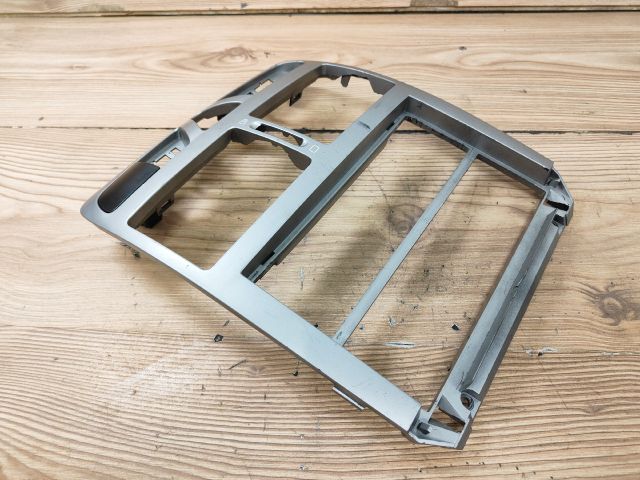 bontott PEUGEOT 307 Középkonzol Keret