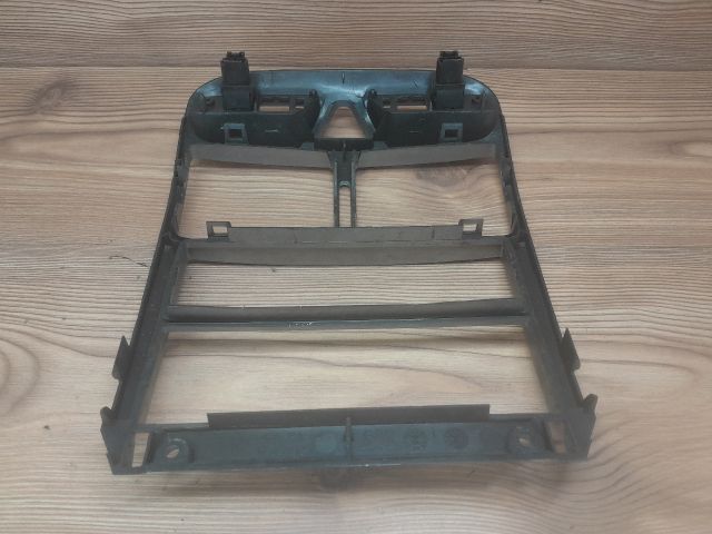 bontott PEUGEOT 307 Középkonzol Keret