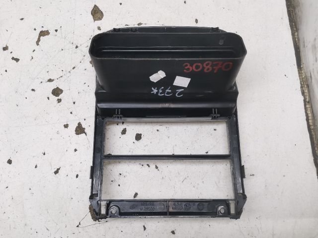 bontott PEUGEOT 307 Középkonzol Keret