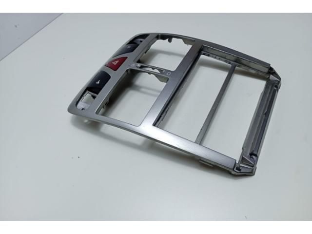 bontott PEUGEOT 307 Középső Műszerfal Díszléc