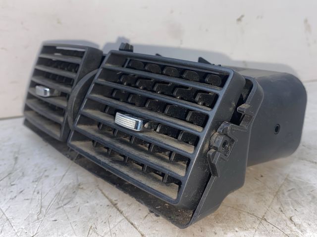 bontott PEUGEOT 307 Középső Szellőző