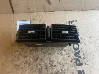 bontott PEUGEOT 307 Középső Szellőző