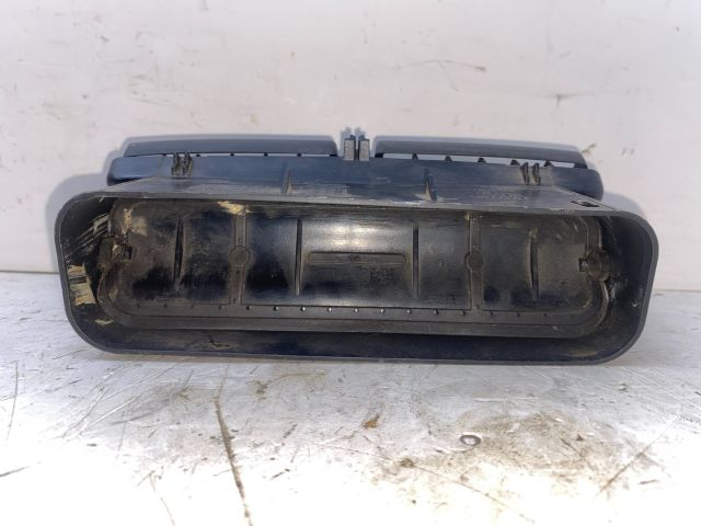 bontott PEUGEOT 307 Középső Szellőző