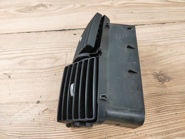 bontott PEUGEOT 307 Középső Szellőző