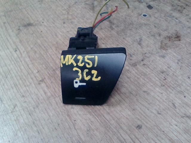 bontott PEUGEOT 307 Központizár Kapcsoló