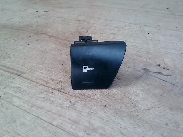 bontott PEUGEOT 307 Központizár Kapcsoló