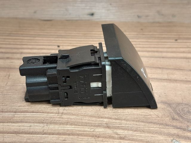 bontott PEUGEOT 307 Központizár Kapcsoló