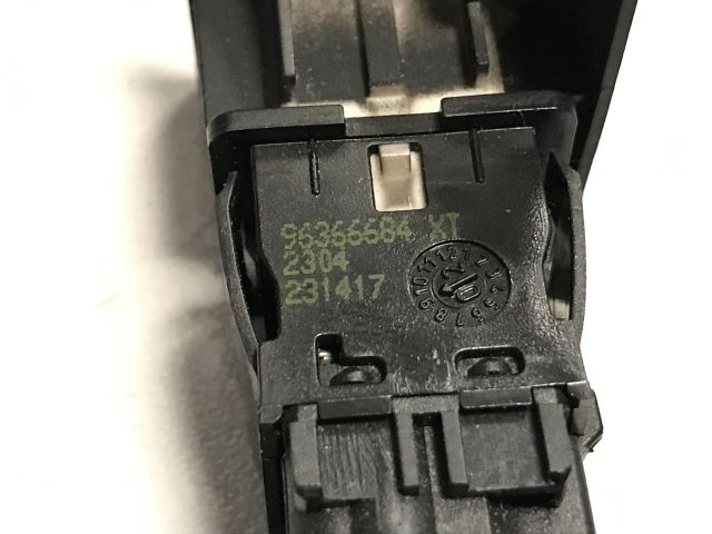 bontott PEUGEOT 307 Központizár Kapcsoló