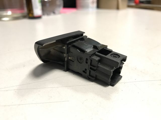 bontott PEUGEOT 307 Központizár Kapcsoló