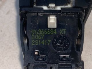 bontott PEUGEOT 307 Központizár Kapcsoló