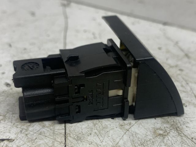 bontott PEUGEOT 307 Központizár Kapcsoló