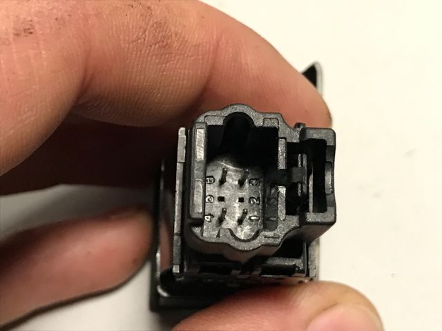 bontott PEUGEOT 307 Központizár Kapcsoló