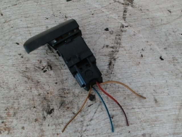 bontott PEUGEOT 307 Központizár Kapcsoló